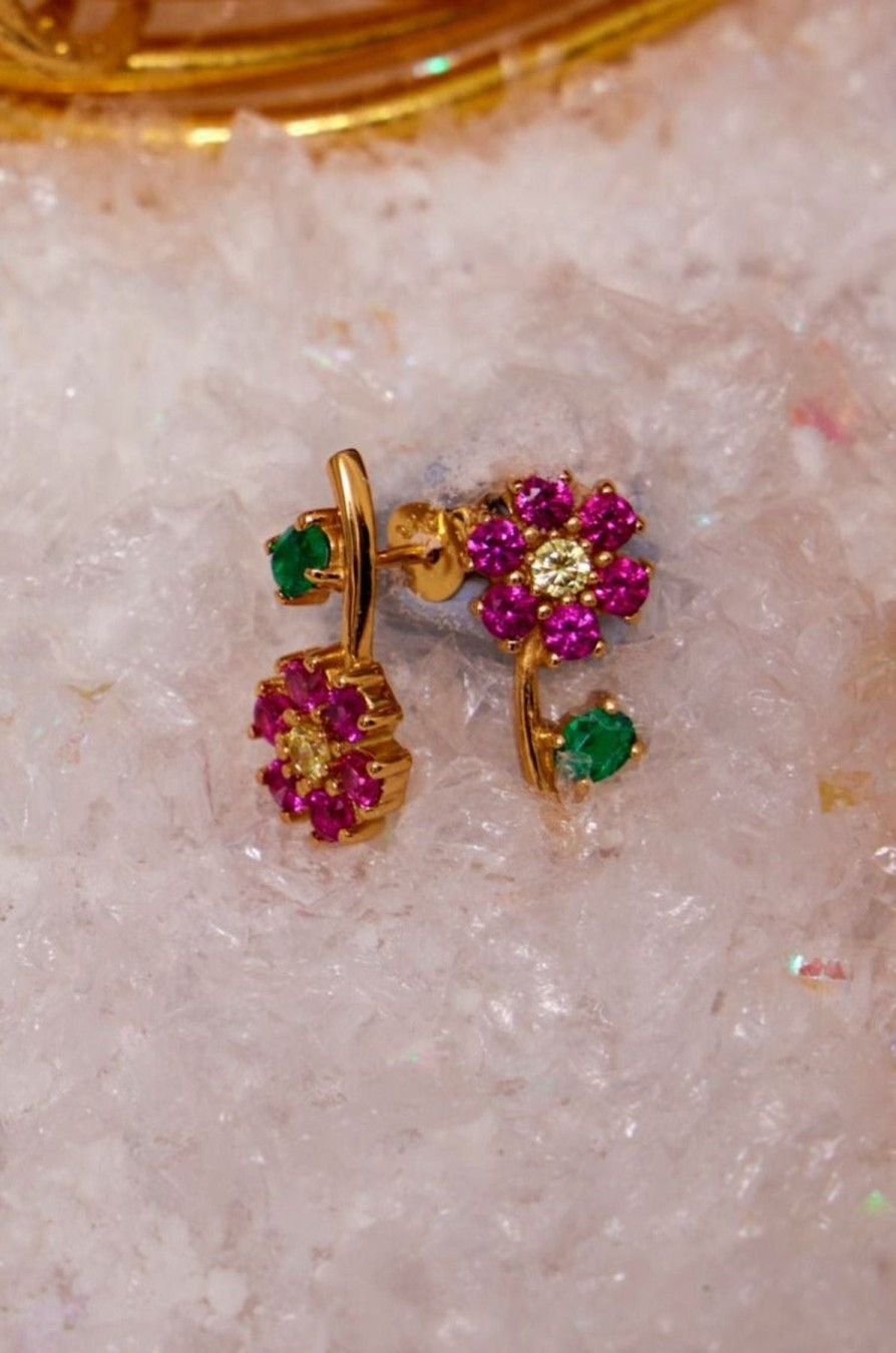 Scream Pretty Mismatched Flower Stud Earrings Hot